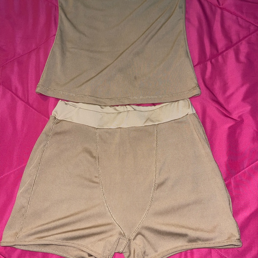 2 piece set - Picture 3 of 3